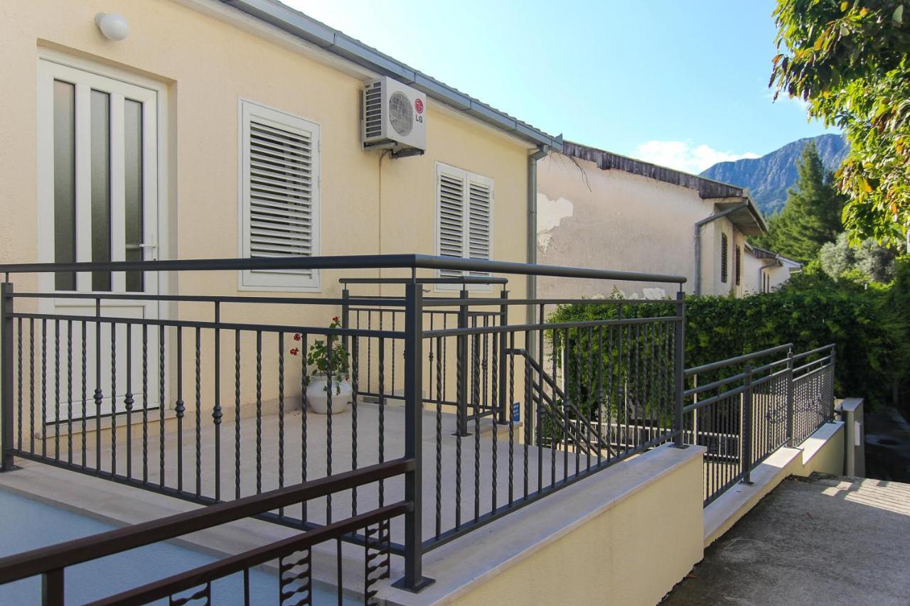 Apartments Villa Alex Podaca Buitenkant foto